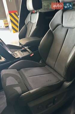 Внедорожник / Кроссовер Audi Q5 2021 в 