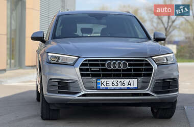 Внедорожник / Кроссовер Audi Q5 2018 в 