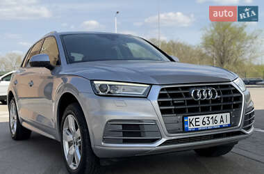 Внедорожник / Кроссовер Audi Q5 2018 в 