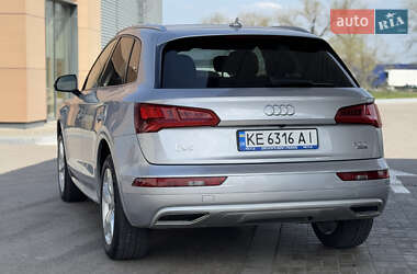 Внедорожник / Кроссовер Audi Q5 2018 в 