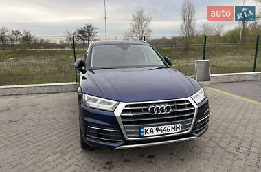 Внедорожник / Кроссовер Audi Q5 2018 в 