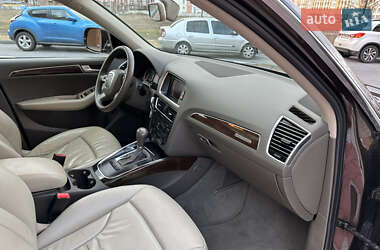 Внедорожник / Кроссовер Audi Q5 2010 в 