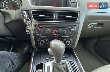 Внедорожник / Кроссовер Audi Q5 2010 в 