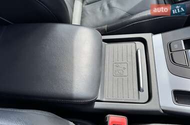 Позашляховик / Кросовер Audi Q5 2019 в 