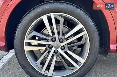 Позашляховик / Кросовер Audi Q5 2019 в 