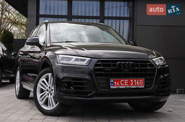 Внедорожник / Кроссовер Audi Q5 2019 в 
