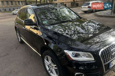 Позашляховик / Кросовер Audi Q5 2015 в 