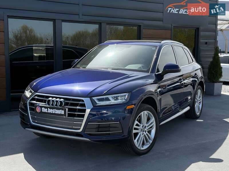 Внедорожник / Кроссовер Audi Q5 2018 в 