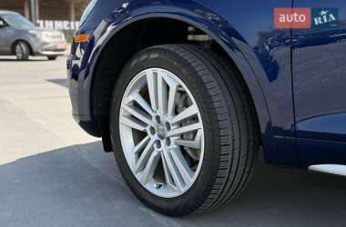 Внедорожник / Кроссовер Audi Q5 2018 в 
