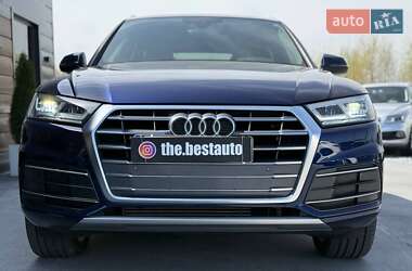 Внедорожник / Кроссовер Audi Q5 2018 в 