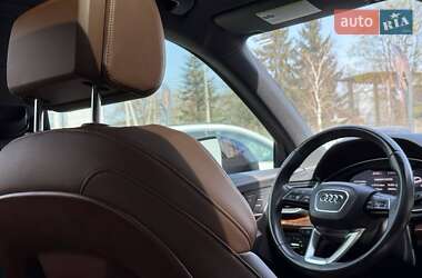 Внедорожник / Кроссовер Audi Q5 2018 в 