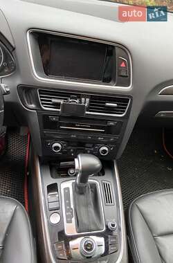 Внедорожник / Кроссовер Audi Q5 2015 в 