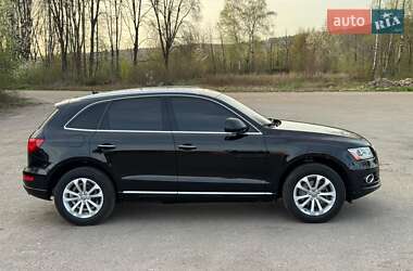 Позашляховик / Кросовер Audi Q5 2015 в 