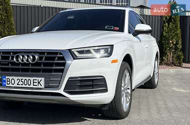 Внедорожник / Кроссовер Audi Q5 2017 в 