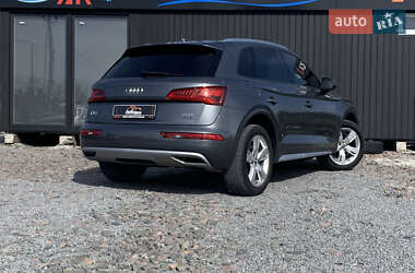 Позашляховик / Кросовер Audi Q5 2018 в 