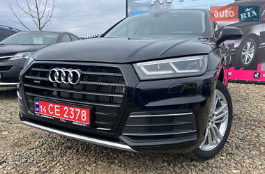 Внедорожник / Кроссовер Audi Q5 2018 в 