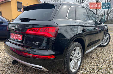 Внедорожник / Кроссовер Audi Q5 2018 в 