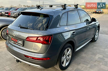 Внедорожник / Кроссовер Audi Q5 2018 в 