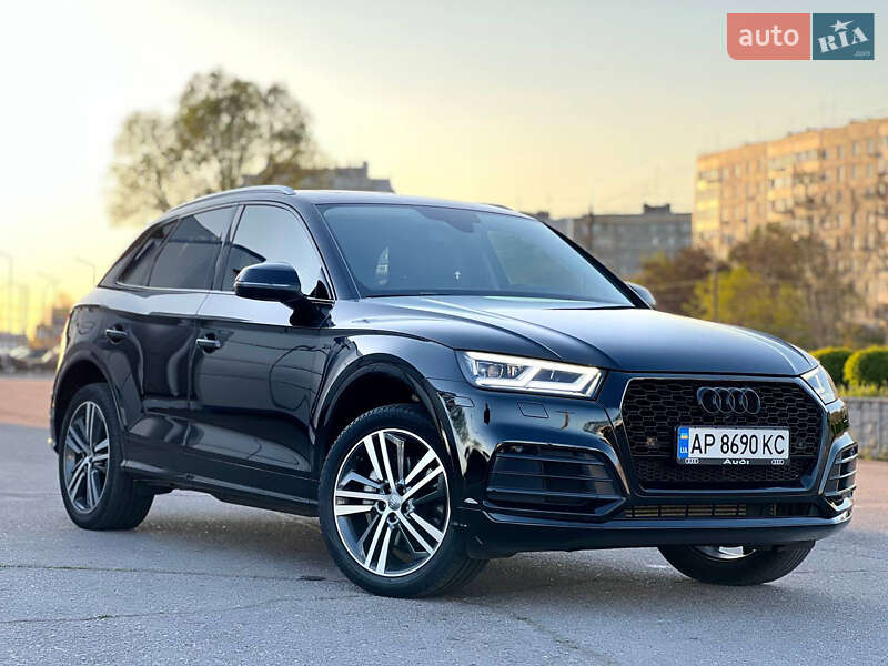 Внедорожник / Кроссовер Audi Q5 2019 в 