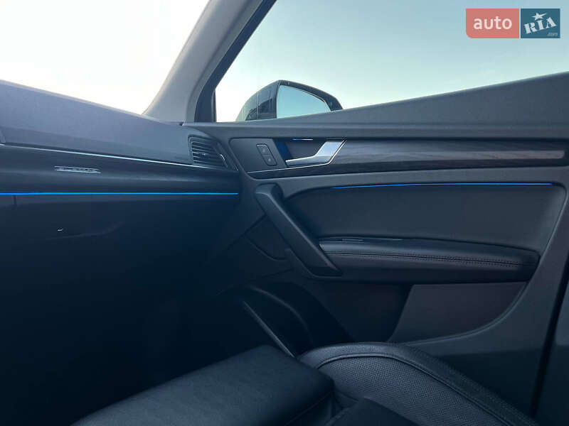 Внедорожник / Кроссовер Audi Q5 2019 в Киеве