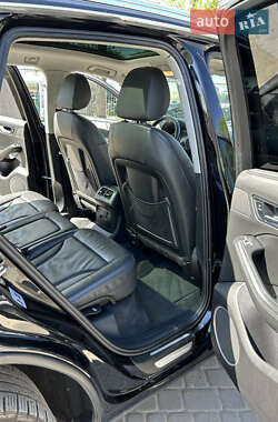 Внедорожник / Кроссовер Audi Q5 2012 в 