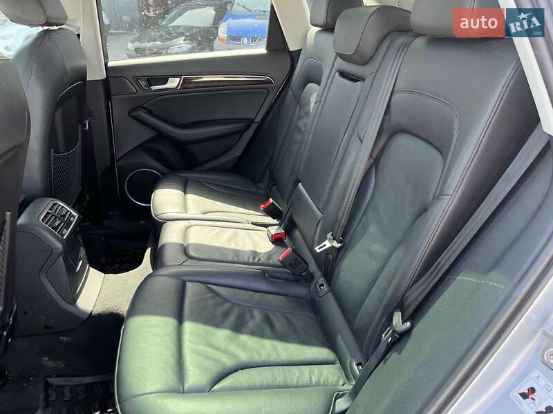 Позашляховик / Кросовер Audi Q5 2015 в Львові