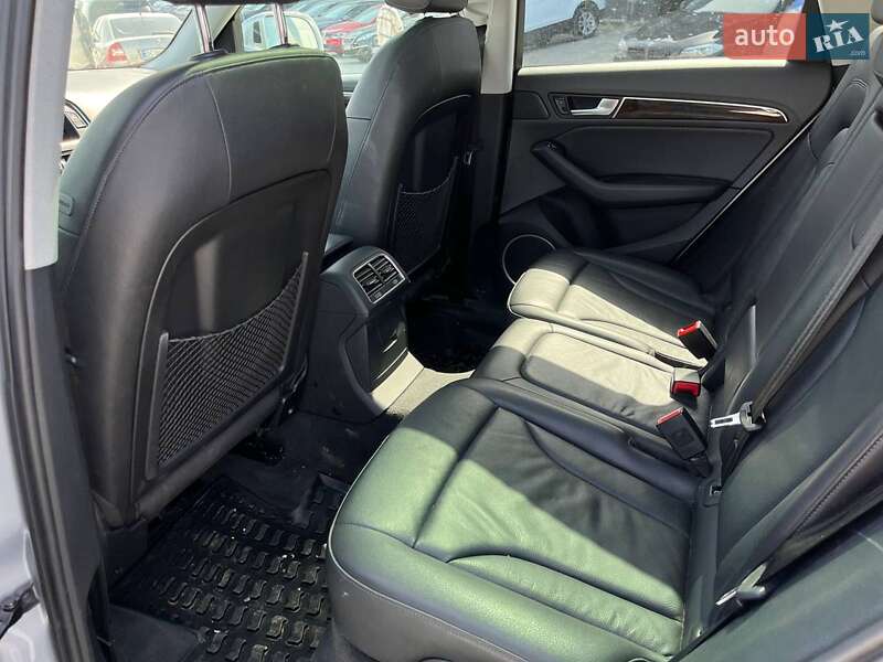 Позашляховик / Кросовер Audi Q5 2015 в Львові