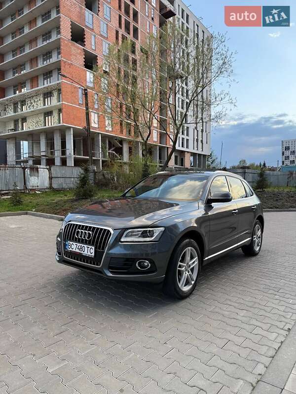 Внедорожник / Кроссовер Audi Q5 2016 в 