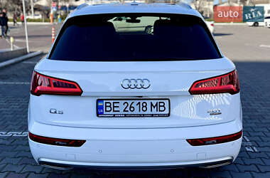 Внедорожник / Кроссовер Audi Q5 2018 в 