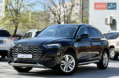 Внедорожник / Кроссовер Audi Q5 2022 в 
