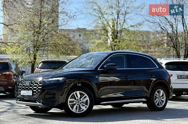 Внедорожник / Кроссовер Audi Q5 2022 в 