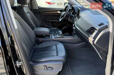 Внедорожник / Кроссовер Audi Q5 2022 в 