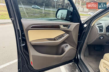 Позашляховик / Кросовер Audi Q5 2015 в 