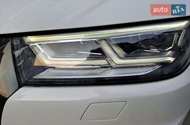 Внедорожник / Кроссовер Audi Q5 2018 в 