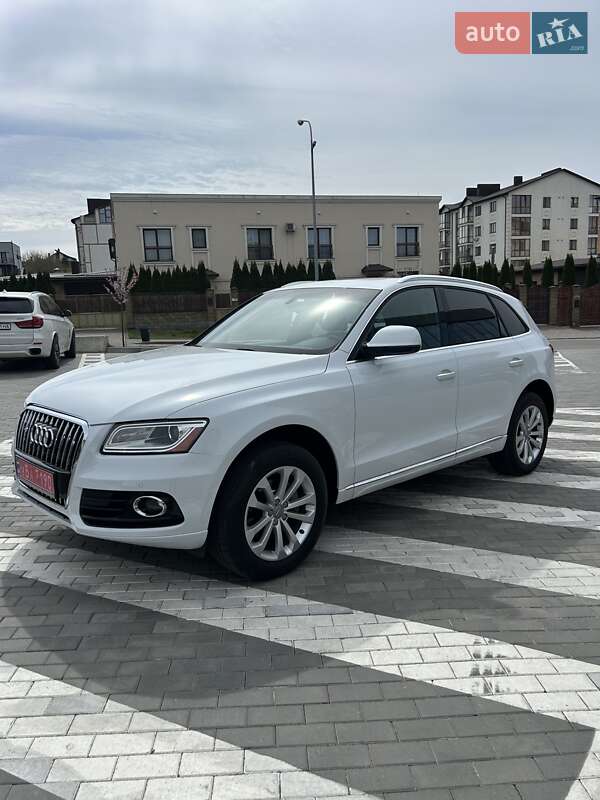 Внедорожник / Кроссовер Audi Q5 2015 в 