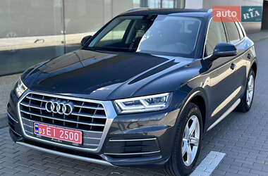 Внедорожник / Кроссовер Audi Q5 2020 в 