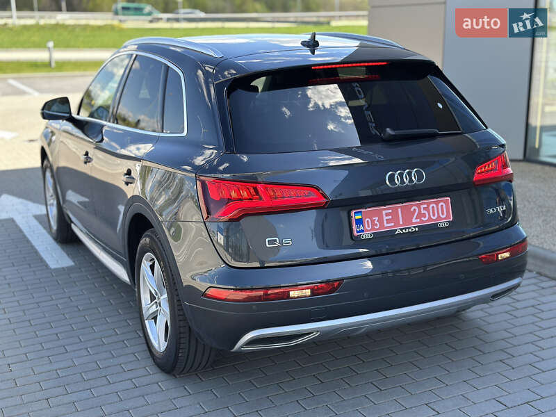 Внедорожник / Кроссовер Audi Q5 2020 в Львове