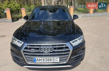 Внедорожник / Кроссовер Audi Q5 2018 в 