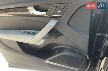 Внедорожник / Кроссовер Audi Q5 2018 в 