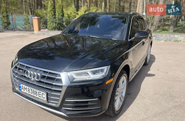 Внедорожник / Кроссовер Audi Q5 2018 в 