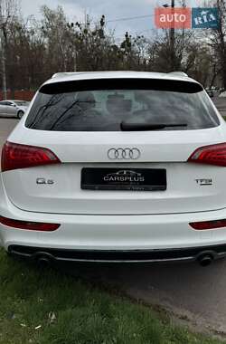 Внедорожник / Кроссовер Audi Q5 2010 в 
