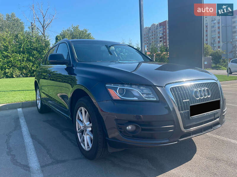 Внедорожник / Кроссовер Audi Q5 2012 в 