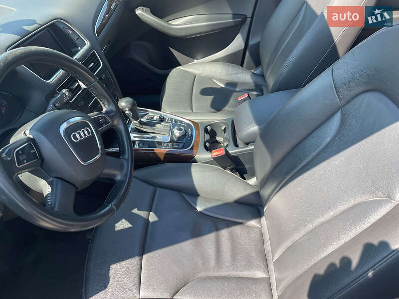 Внедорожник / Кроссовер Audi Q5 2012 в Киеве