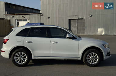 Внедорожник / Кроссовер Audi Q5 2015 в 