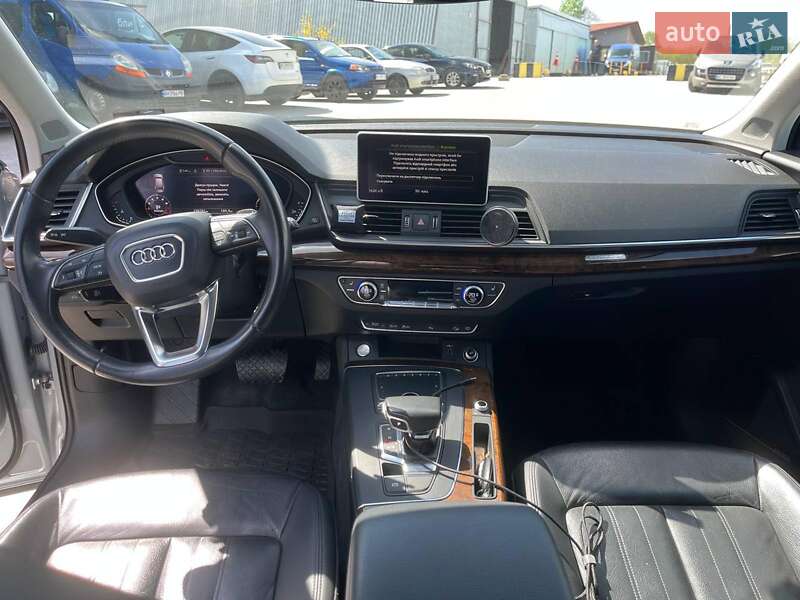 Внедорожник / Кроссовер Audi Q5 2017 в Львове