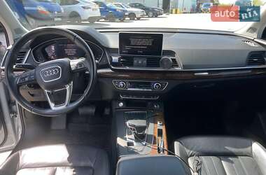 Внедорожник / Кроссовер Audi Q5 2017 в 