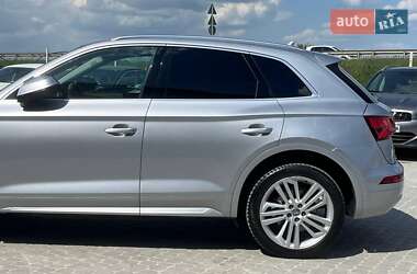 Внедорожник / Кроссовер Audi Q5 2017 в 
