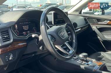 Внедорожник / Кроссовер Audi Q5 2017 в 