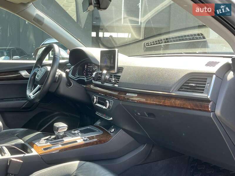 Внедорожник / Кроссовер Audi Q5 2017 в Львове