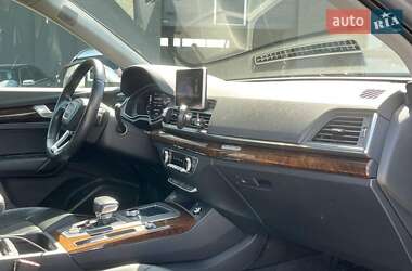 Внедорожник / Кроссовер Audi Q5 2017 в 